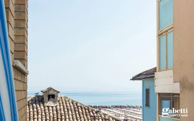 Bilocale buono stato, secondo piano, Centro, Gabicce Mare — foto 2 di 13