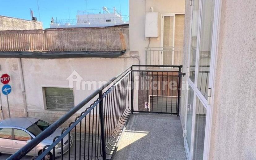 Appartamento via Roberto Sarfatti, Ceglie Messapica — foto 26 di 31