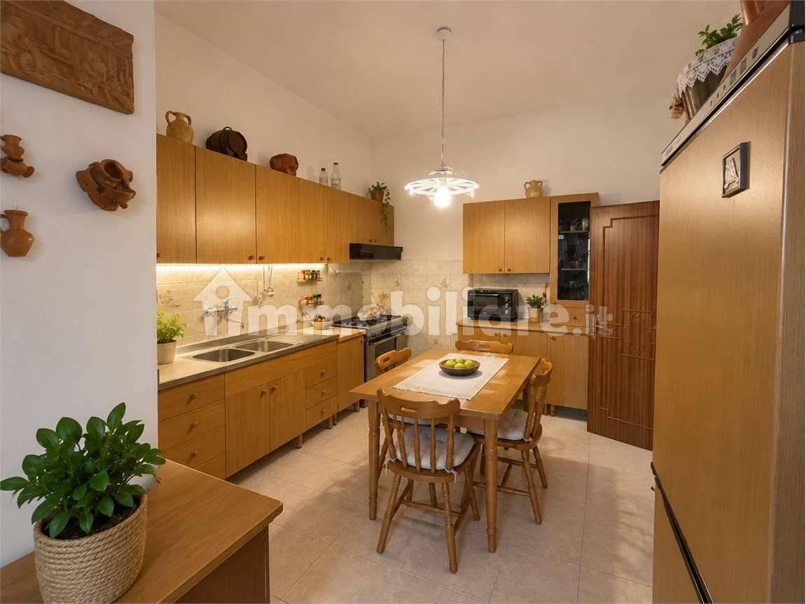 Quadrilocale buono stato, primo piano, Centro, Lucera