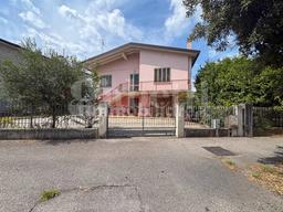 Terratetto unifamiliare via Parz , 57, Centro, Teglio Veneto