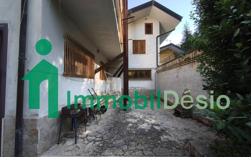 Villa plurifamiliare via  della  mezzana, Pignola — foto 2 di 24