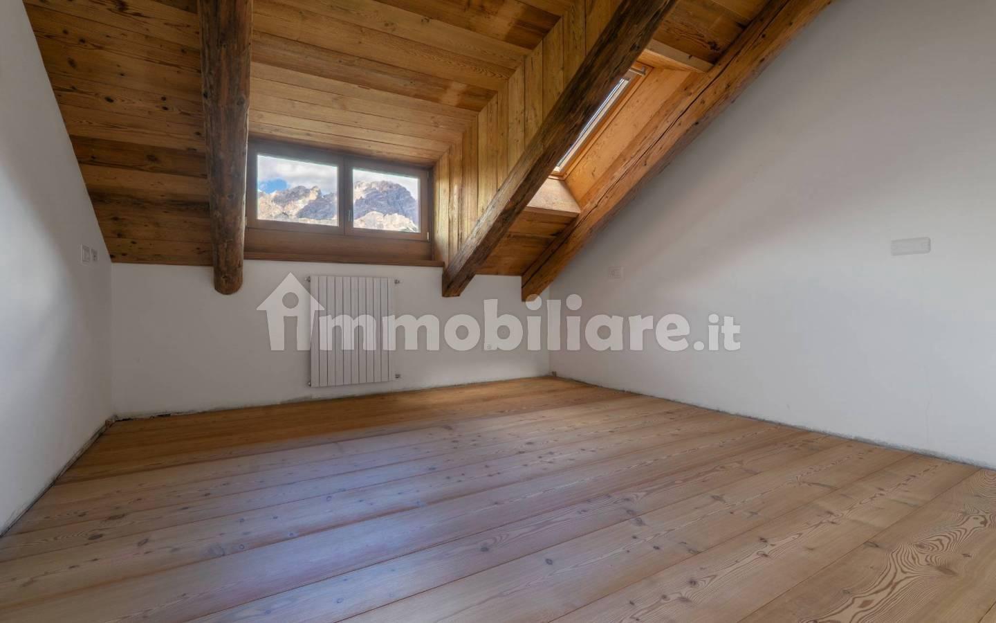 Mansarda nuovo, 189 m², Cortina d'Ampezzo