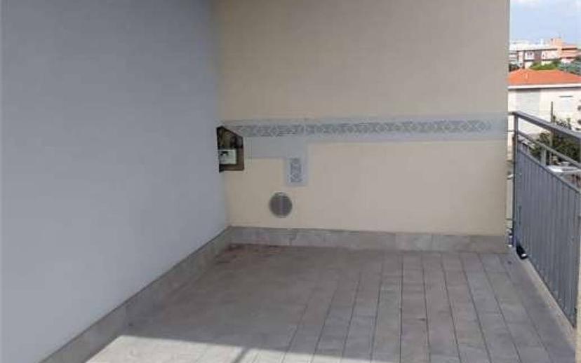 Trilocale via Lombardia, 11, Castellanza — foto 17 di 21