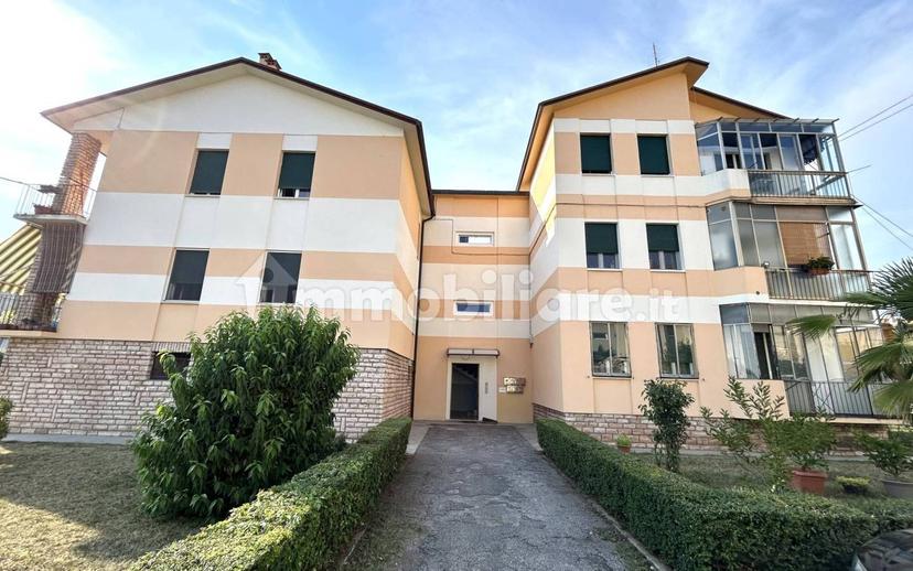 Quadrilocale via Sette Comuni 17, Centro, Thiene