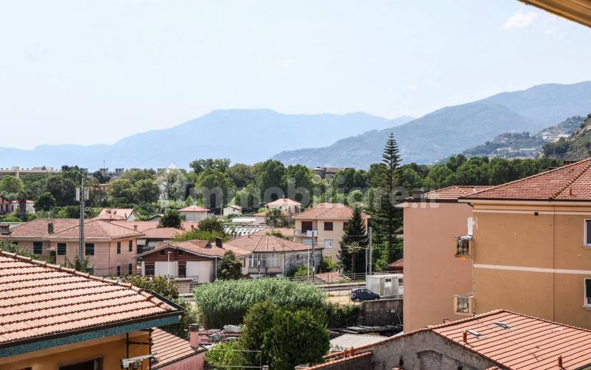 Trilocale via Colonnello Aprosio 81, Centro, Vallecrosia — foto 8 di 15