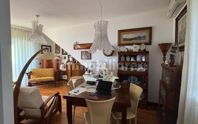 Bilocale viale dei Pepi 75, Ospedaletti