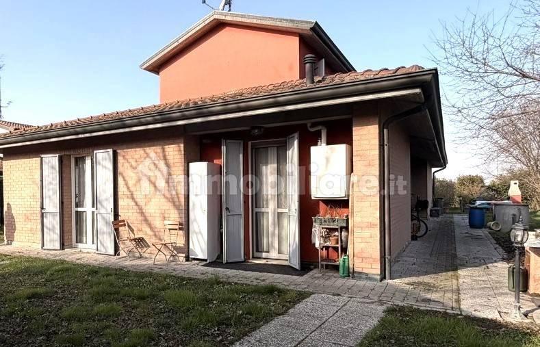 Villa plurifamiliare via Gian Maria Ferraroni, Roncocesi - Villaggio Crostolo, Reggio Emilia — foto 3 di 30