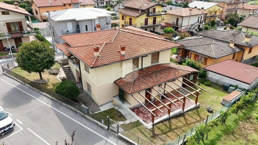 Villa unifamiliare via Dante Alighieri 21, Capriolo — foto 16 di 22