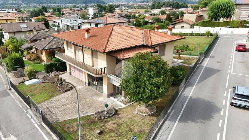 Villa unifamiliare via Dante Alighieri 21, Capriolo — foto 20 di 22