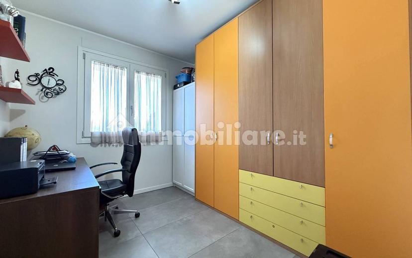 Quadrilocale ottimo stato, primo piano, Stezzano — foto 10 di 13
