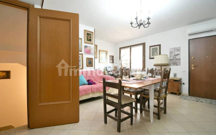 Villa a schiera via Leonardo Alagon, Dolianova — foto 4 di 40