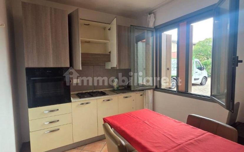 Trilocale via Martiri della Libertà 14/A, Centro, Castelvetro Piacentino — foto 4 di 7