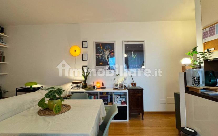Bilocale via Carlo Agrati 16, Meda — foto 2 di 25