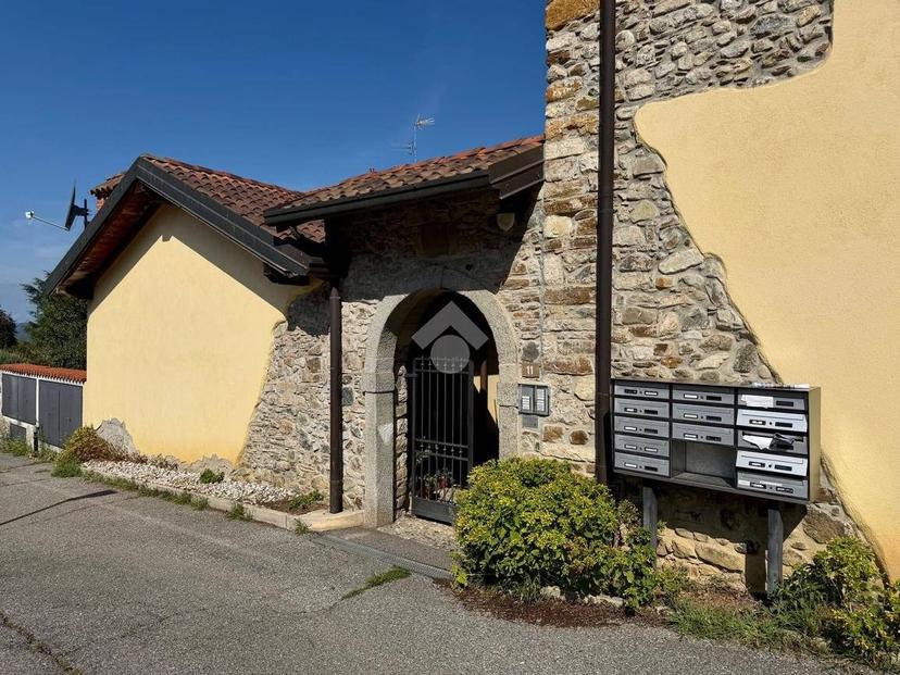 Bilocale via Santa Maria 11, Caprino, Caprino Bergamasco — foto 14 di 22