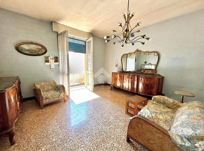 Appartamento via G. Rossini 20, Centro, Fiorenzuola d'Arda — foto 2 di 11
