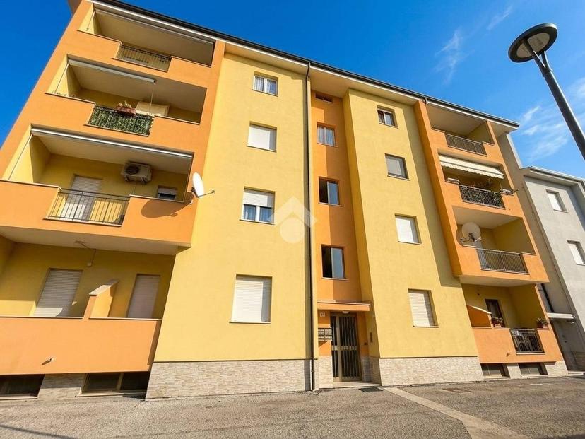Quadrilocale buono stato, ammezzato, Centro, San Salvo — foto 13 di 15