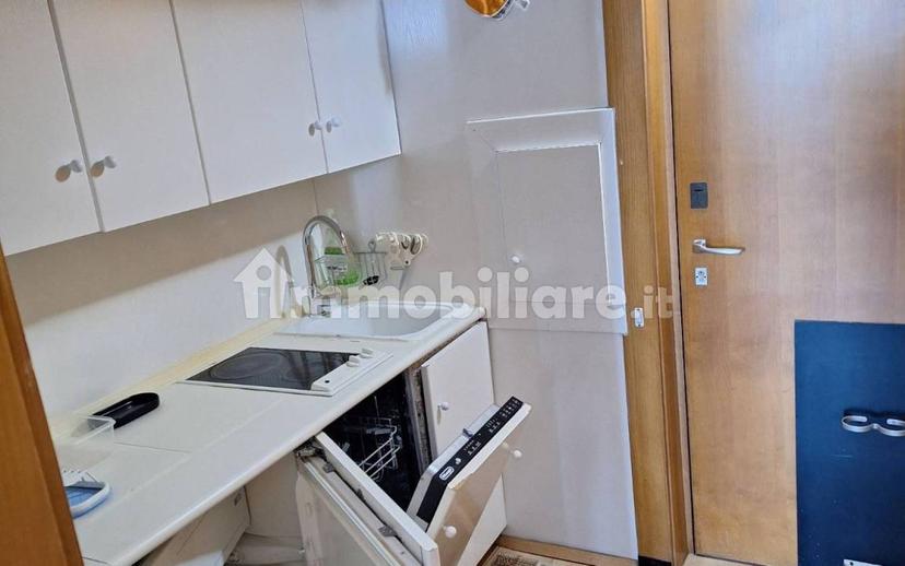 Appartamento via al Vittoriale 11, Centro, Gardone Riviera — foto 5 di 6