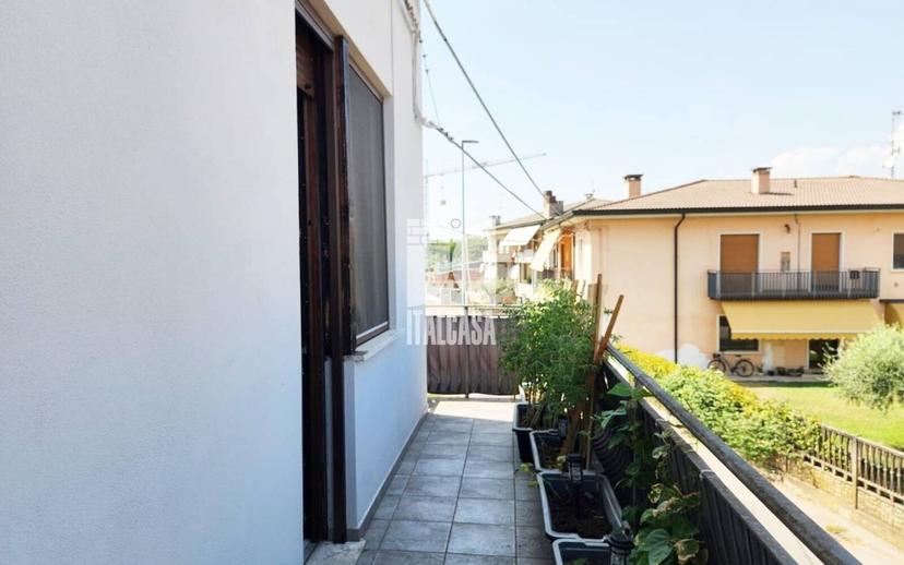 Appartamento via Borgo Milano, Villafranca di Verona — foto 14 di 32