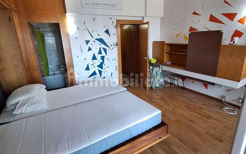 Appartamento via al Vittoriale 11, Centro, Gardone Riviera