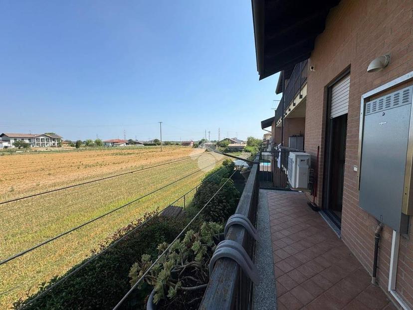 Villa bifamiliare viale Beato Quagliotti 62, Cameri — foto 3 di 40