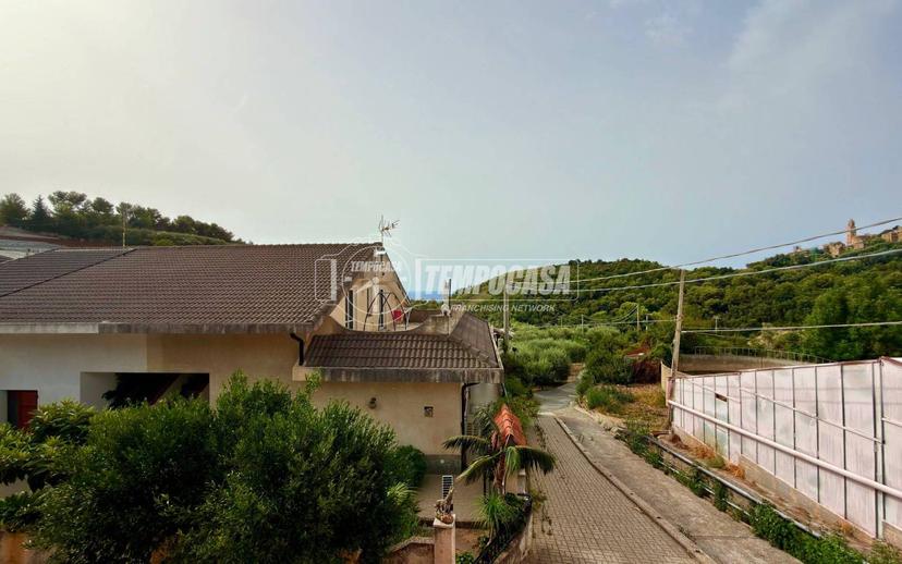 Terratetto unifamiliare Strada del colle 13, Bussana, Sanremo — foto 2 di 32