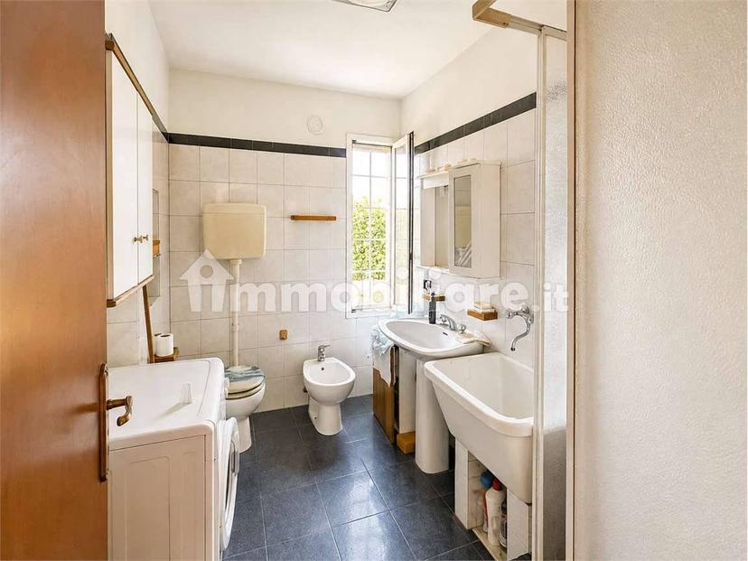 Villa bifamiliare, buono stato, 243 m², Soragna — foto 13 di 59