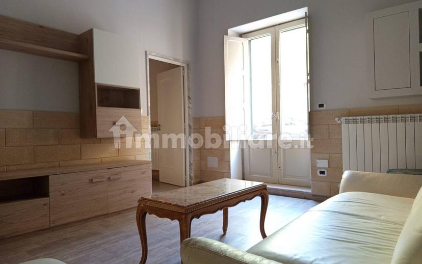 Trilocale via Vincenzo Bellezza, Centro, Bitonto — foto 2 di 23