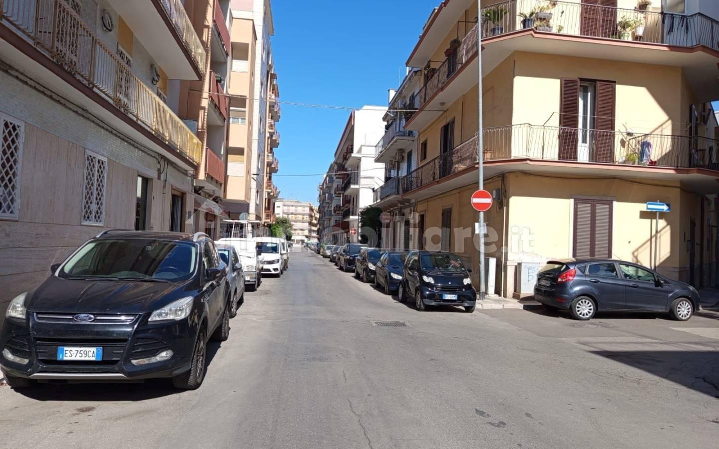 Trilocale via Vincenzo Bellezza, Centro, Bitonto