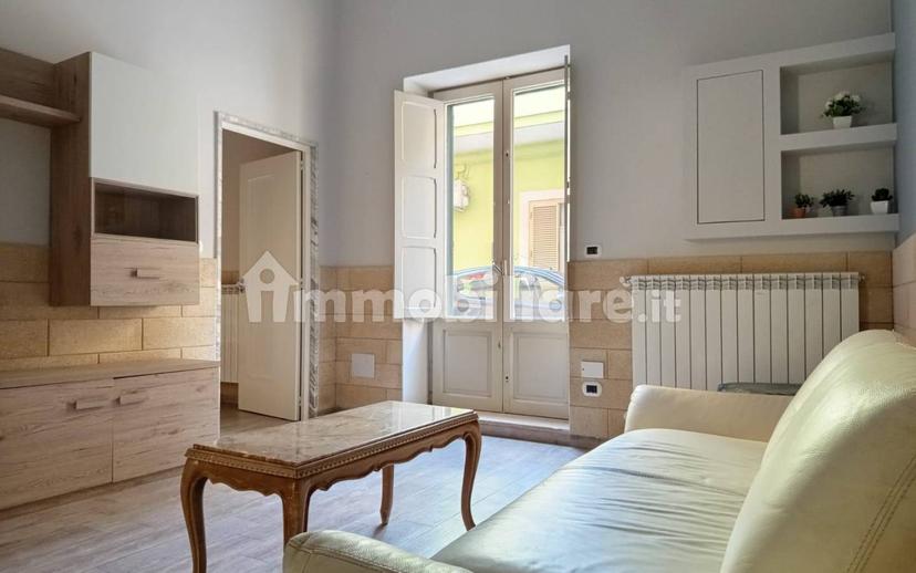 Trilocale via Vincenzo Bellezza, Centro, Bitonto — foto 16 di 23