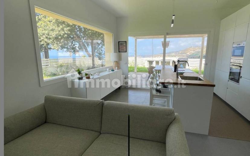Villa unifamiliare, nuova, 94 m², Drapia — foto 2 di 19