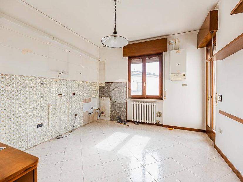 Appartamento via Galvani 25, Centro, Sommacampagna — foto 3 di 17