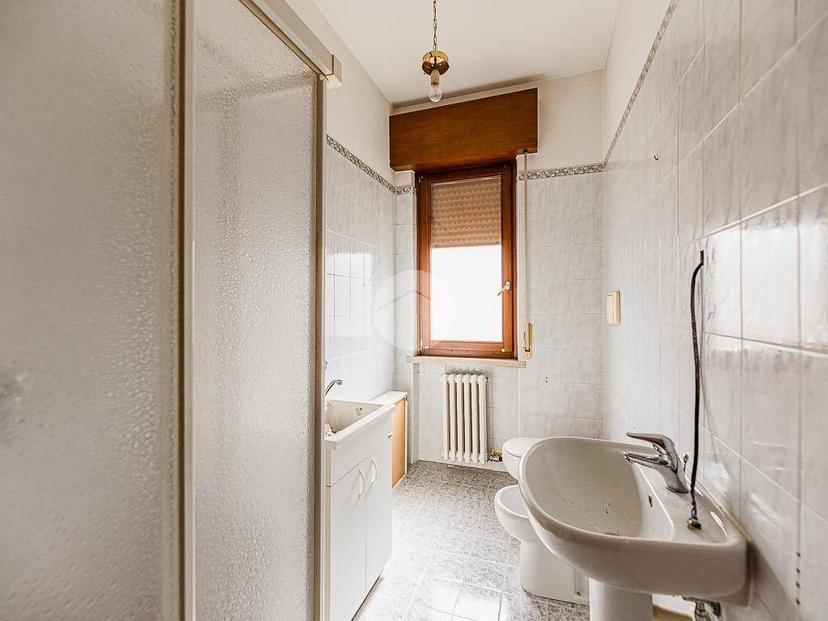 Appartamento via Galvani 25, Centro, Sommacampagna — foto 4 di 17