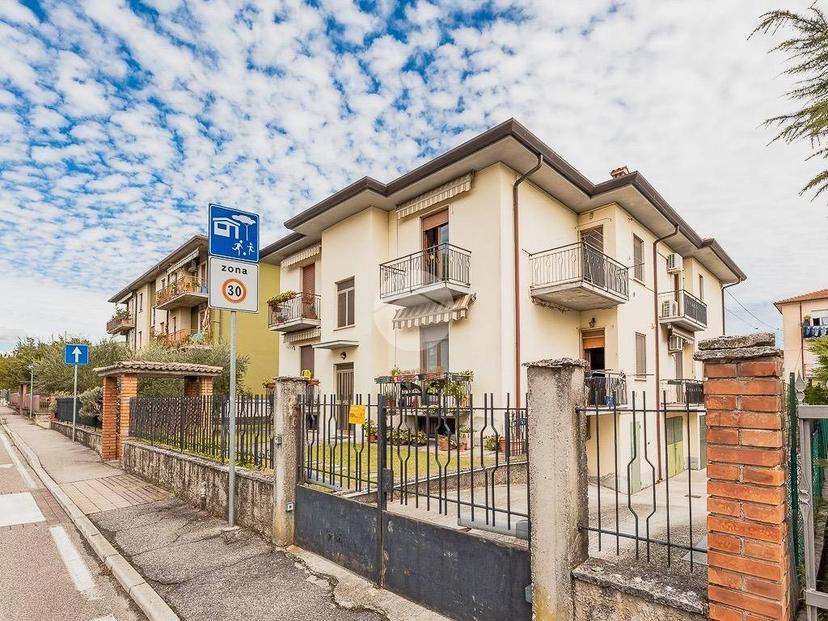 Appartamento via Galvani 25, Centro, Sommacampagna — foto 10 di 17