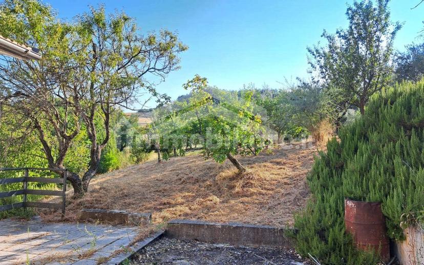 Villa unifamiliare, buono stato, 97 m², Castelbottaccio — foto 27 di 33