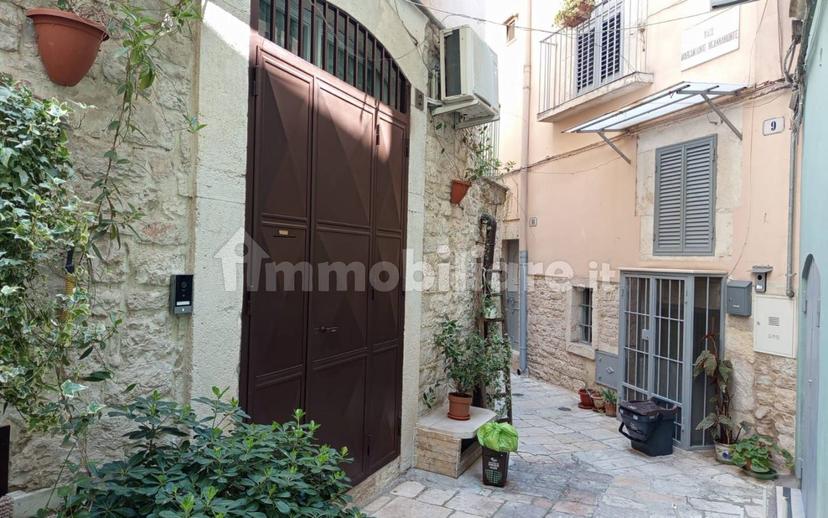 Quadrilocale Vico Marcantonio Ingannamorte, Centro, Bitonto — foto 5 di 17