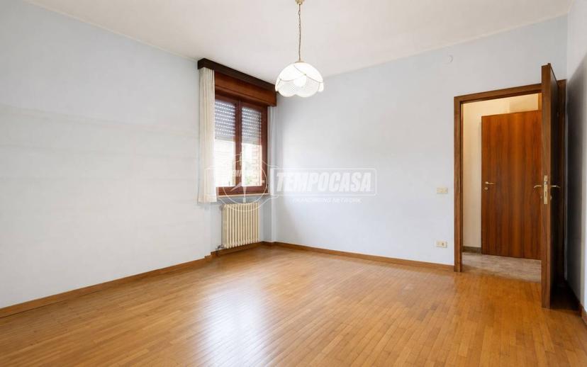 Appartamento via Giovan Battista Bellucci 3, Centro, Vignola — foto 3 di 44