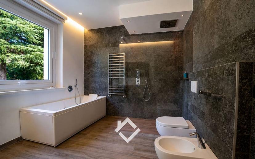 Villa unifamiliare, ottimo stato, 588 m², Centro, Ranco — foto 5 di 51