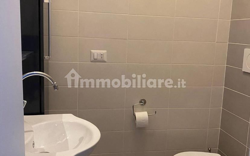 Stanza doppia via Giuseppe Grilloni 17, Como — foto 4 di 11