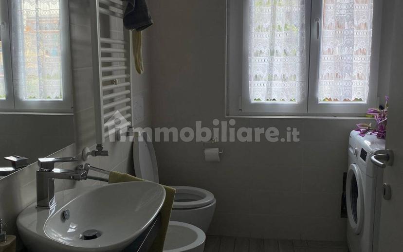 Stanza doppia via Giuseppe Grilloni 17, Como