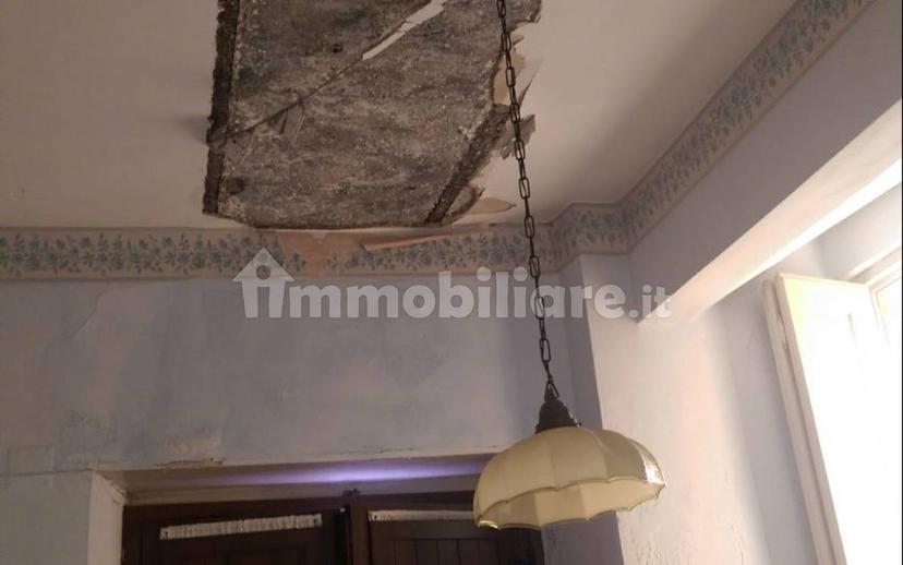 Terratetto unifamiliare via Dante Alighieri 134, Regalbuto — foto 4 di 13