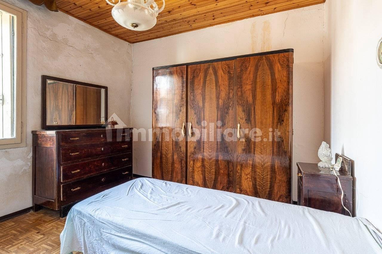 Villa a schiera via Cesare Battisti 16/18, Centro, San Vito di Leguzzano