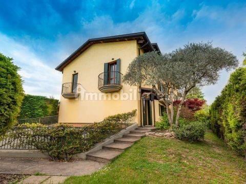 Villa plurifamiliare via Scapacchiò 97, Selvazzano Centro, Selvazzano Dentro