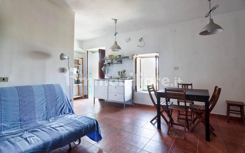 Bilocale buono stato, piano terra, Centro, Roseto Capo Spulico — foto 5 di 8