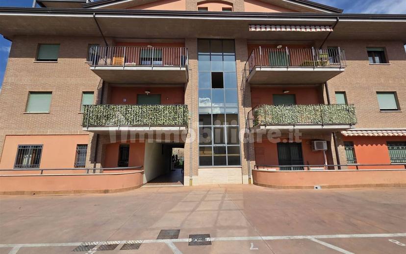 Quadrilocale via Grazia Deledda 1, Bastia, Bastia Umbra — foto 4 di 16