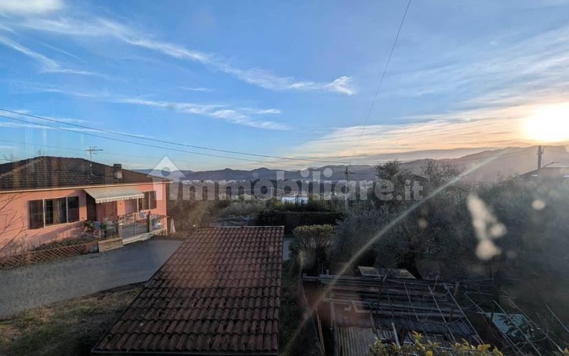 Terratetto unifamiliare 130 m², da ristrutturare, Montebello Di Mezzo, Bolano — foto 14 di 21