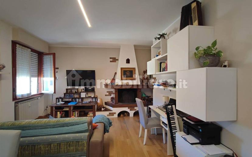 Trilocale ottimo stato, secondo piano, Centro, Ameglia — foto 5 di 16