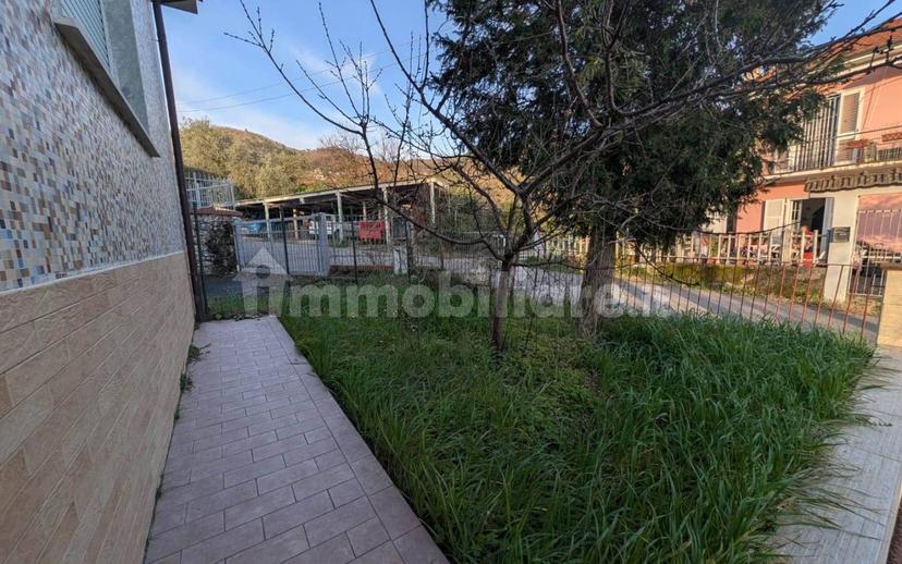 Terratetto unifamiliare 130 m², da ristrutturare, Montebello Di Mezzo, Bolano — foto 9 di 21