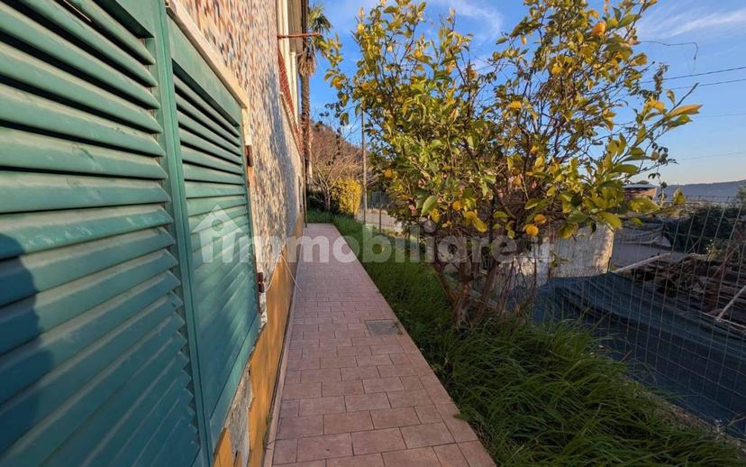 Terratetto unifamiliare 130 m², da ristrutturare, Montebello Di Mezzo, Bolano — foto 3 di 21