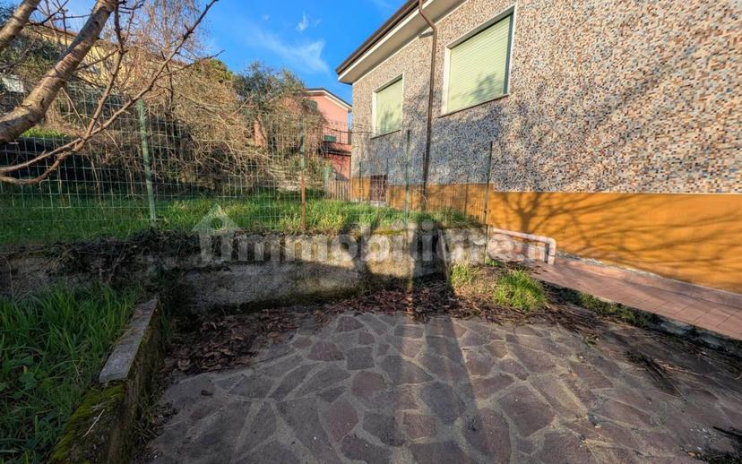 Terratetto unifamiliare 130 m², da ristrutturare, Montebello Di Mezzo, Bolano — foto 16 di 21