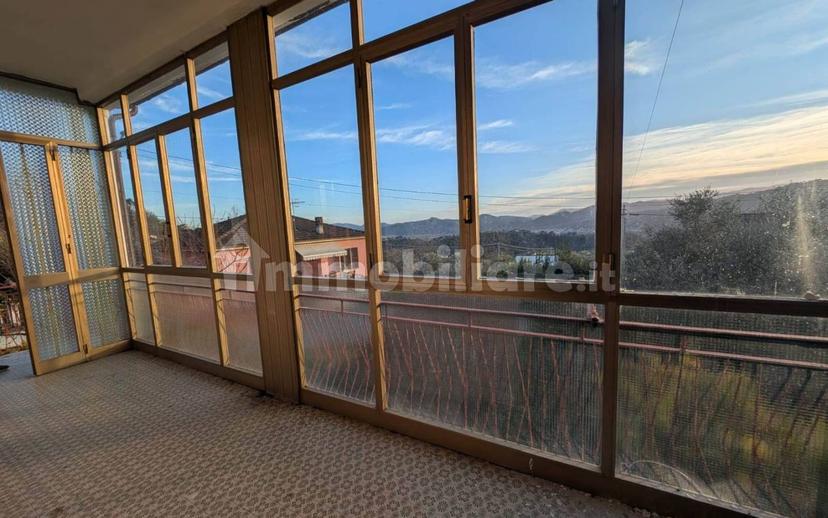 Terratetto unifamiliare 130 m², da ristrutturare, Montebello Di Mezzo, Bolano — foto 17 di 21